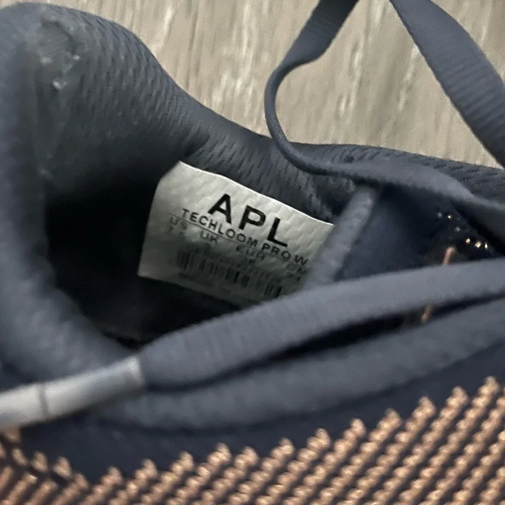 APL Womens TechLoom Pro Shoe Size 7.5
